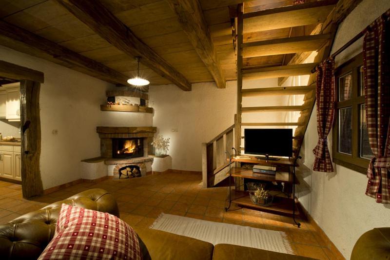 Domacija Seruga Countryside Hotel Novo Mesto Dış mekan fotoğraf